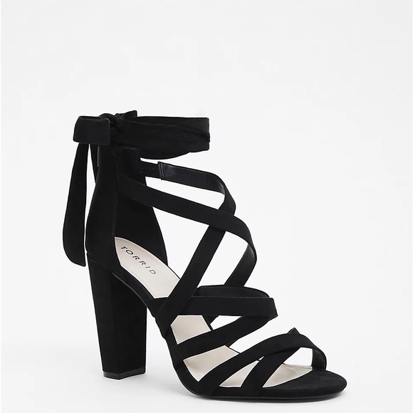 Torrid black thick strap heal with ankle wrap - Picture 5 of 7